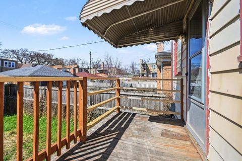 Tiny photo for 4638 N Hamlin Avenue, Chicago, IL 60625 (MLS # 12612300)