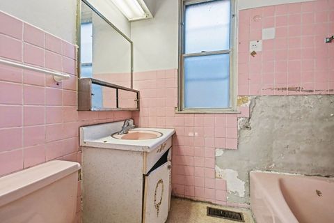 Tiny photo for 4638 N Hamlin Avenue, Chicago, IL 60625 (MLS # 12612300)