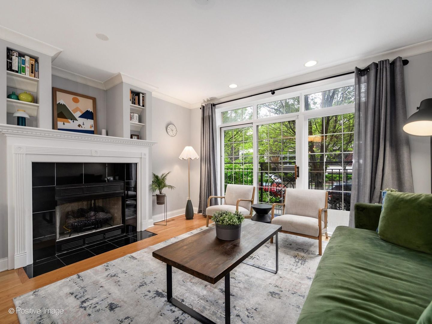 1945 W Erie Street 1W