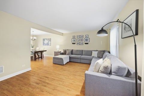 Tiny photo for 21 N Walnut Court, Streamwood, IL 60107 (MLS # 12770263)