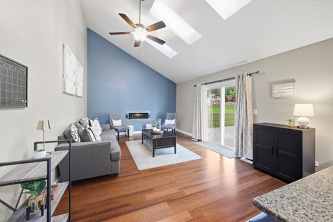 Tiny photo for 21 N Walnut Court, Streamwood, IL 60107 (MLS # 12770263)