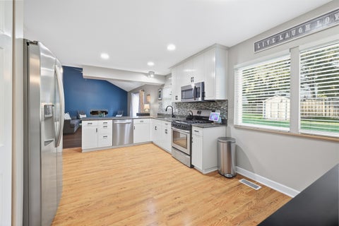 Tiny photo for 21 N Walnut Court, Streamwood, IL 60107 (MLS # 12770263)