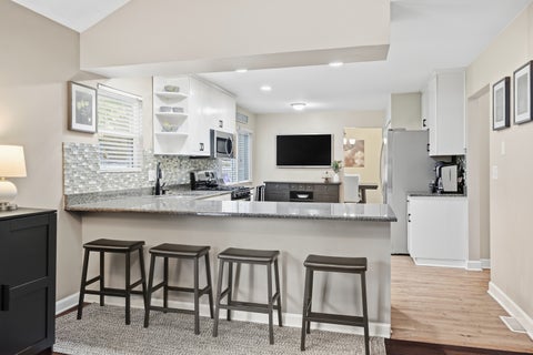 Tiny photo for 21 N Walnut Court, Streamwood, IL 60107 (MLS # 12770263)