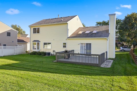 Tiny photo for 21 N Walnut Court, Streamwood, IL 60107 (MLS # 12770263)