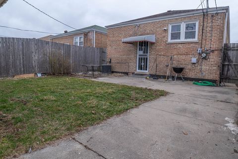 Tiny photo for 3912 W 84th Place, Chicago, IL 60652 (MLS # 12598759)