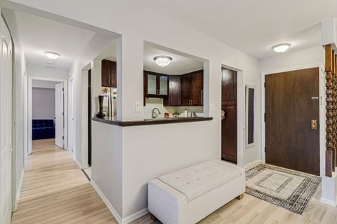 Tiny photo for 3300 N Carriageway Drive #309, Arlington Heights, IL 60004 (MLS # 12576909)