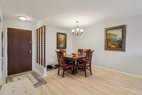 Tiny photo for 3300 N Carriageway Drive #309, Arlington Heights, IL 60004 (MLS # 12576909)