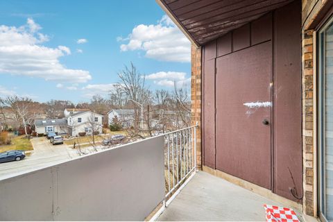 Tiny photo for 3300 N Carriageway Drive #309, Arlington Heights, IL 60004 (MLS # 12576909)