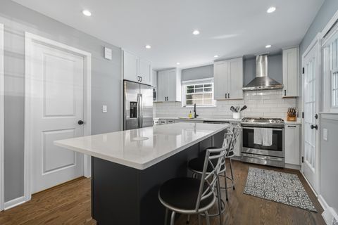 Tiny photo for 1721 Elm Avenue, Northbrook, IL 60062 (MLS # 12471807)