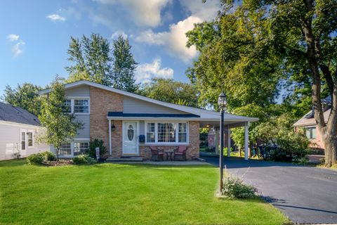 Photo of 1721 Elm Avenue, Northbrook, IL 60062 (MLS # 12471807)