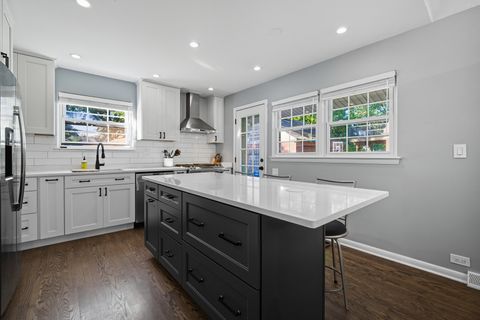 Tiny photo for 1721 Elm Avenue, Northbrook, IL 60062 (MLS # 12471807)