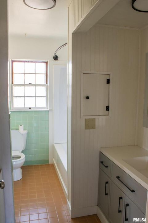 Tiny photo for 702 S DIXON Avenue, Carbondale, IL 62901 (MLS # EB459986)