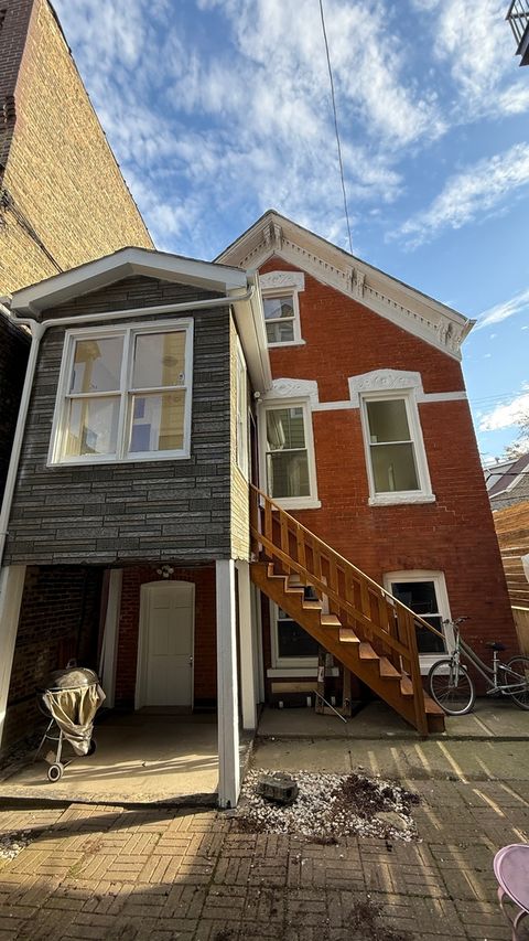 2037 N Damen Avenue CH Chicago IL 60647