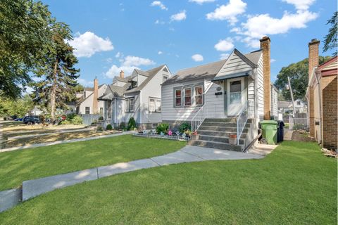 Tiny photo for 9427 S Utica Avenue, Evergreen Park, IL 60805 (MLS # 12492836)
