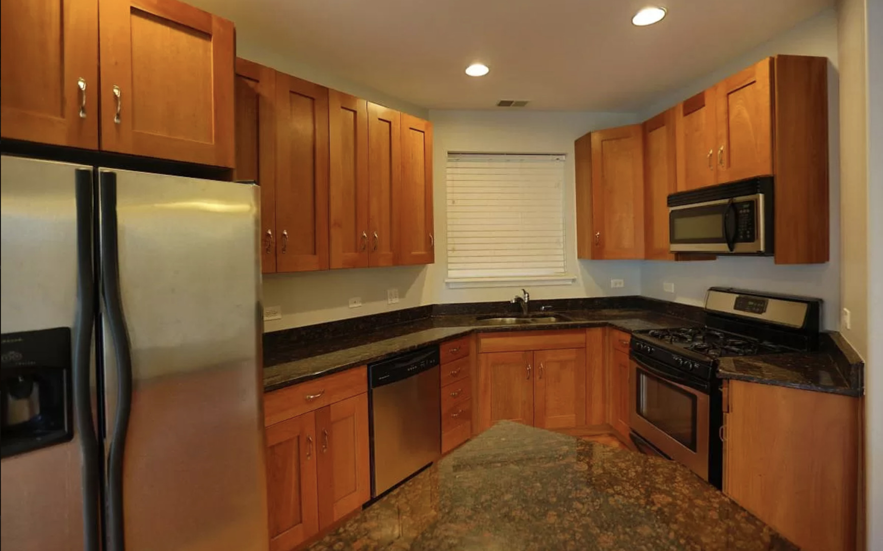 2339 N ALBANY Avenue 1