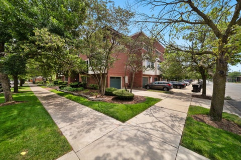 Tiny photo for 2455 W Ohio Street #8E, Chicago, IL 60612 (MLS # 12753178)
