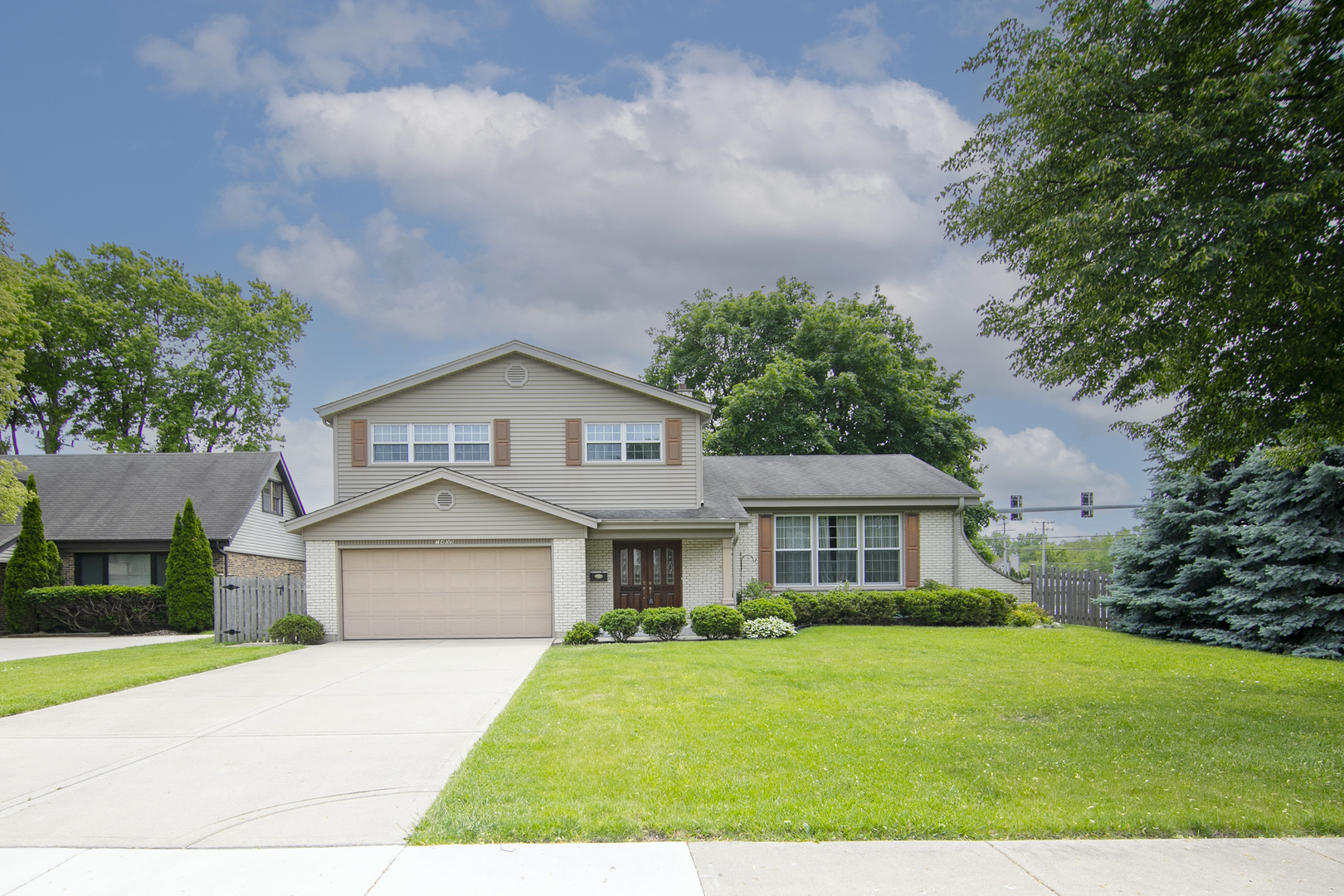 1409 E Rosehill Drive