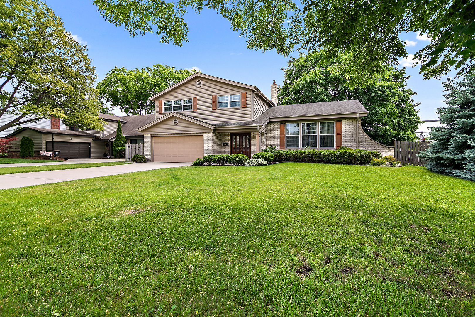1409 E Rosehill Drive