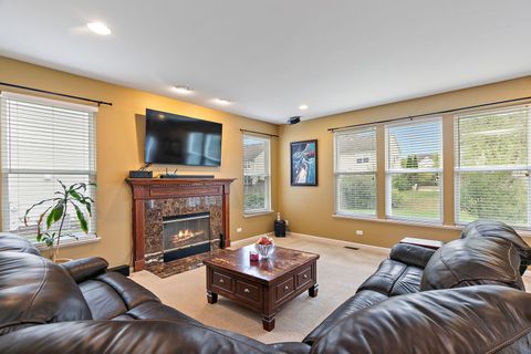 Tiny photo for 335 Buffalo Drive, Elgin, IL 60124 (MLS # 12502419)