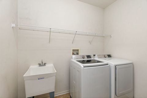 Tiny photo for 335 Buffalo Drive, Elgin, IL 60124 (MLS # 12502419)