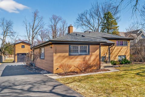 Photo of 1335 Wilmot Road, Deerfield, IL 60015 (MLS # 12585357)