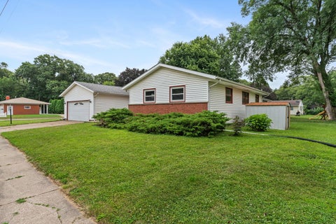 Tiny photo for 4336 26th Avenue, Moline, IL 61265 (MLS # 12717123)
