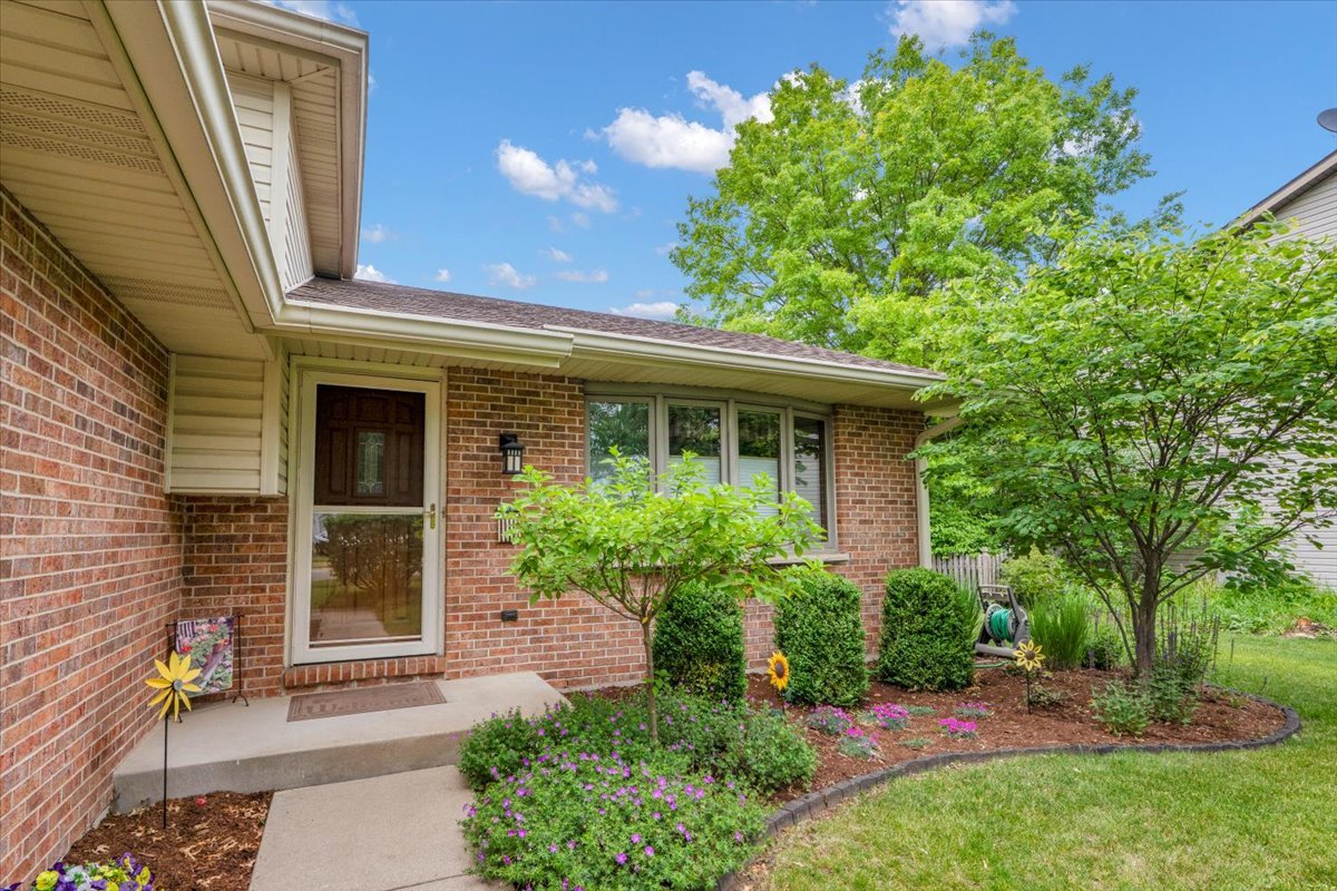 214 Deerpath Drive