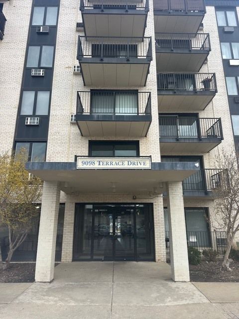 Tiny photo for 9098 W Terrace Drive #3-I, Niles, IL 60714 (MLS # 12600495)