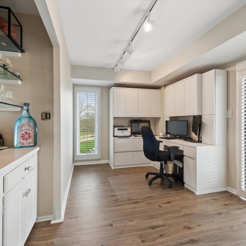 Tiny photo for 3851 Mission Hills Road #303, Northbrook, IL 60062 (MLS # 12771377)