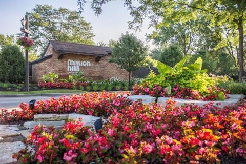 Tiny photo for 3851 Mission Hills Road #303, Northbrook, IL 60062 (MLS # 12771377)