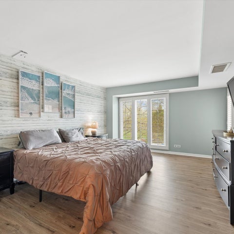 Tiny photo for 3851 Mission Hills Road #303, Northbrook, IL 60062 (MLS # 12771377)