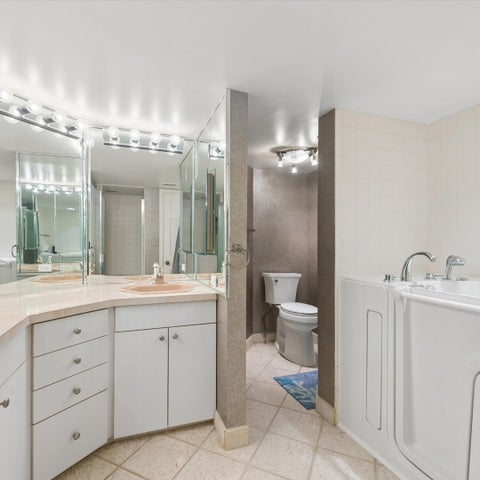 Tiny photo for 3851 Mission Hills Road #303, Northbrook, IL 60062 (MLS # 12771377)