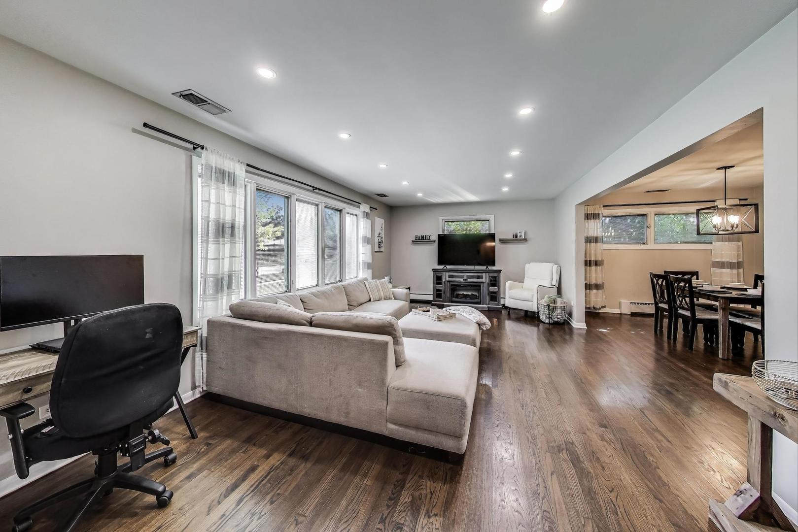 1109 W Pendleton Place