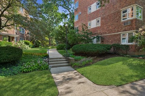 Tiny photo for 1960 W Hood Avenue #3B, Chicago, IL 60660 (MLS # 12472223)