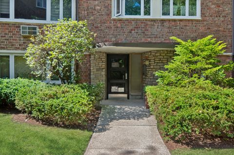 Tiny photo for 1960 W Hood Avenue #3B, Chicago, IL 60660 (MLS # 12472223)