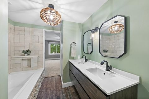 Tiny photo for 116 Cascade Drive, Indian Head Park, IL 60525 (MLS # 12623214)