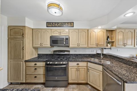 Tiny photo for 116 Cascade Drive, Indian Head Park, IL 60525 (MLS # 12623214)