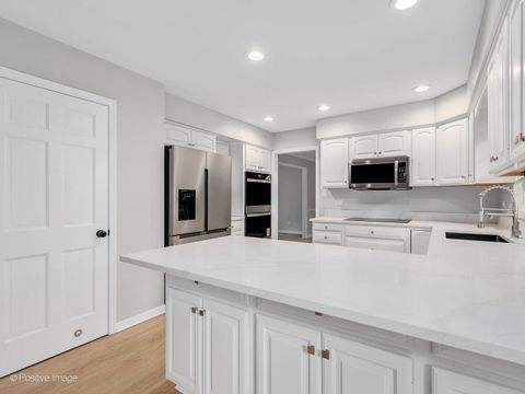 Tiny photo for 805 Potomac Avenue, Naperville, IL 60565 (MLS # 12432028)