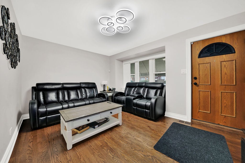 5444 W 64th Street