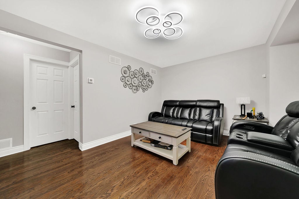 5444 W 64th Street
