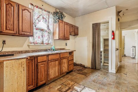 Tiny photo for 9605 S Winston Avenue, Chicago, IL 60643 (MLS # 12677978)