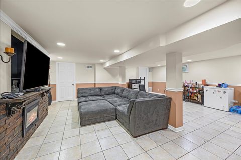 Tiny photo for 123 Bohland Avenue, Bellwood, IL 60104 (MLS # 12457653)