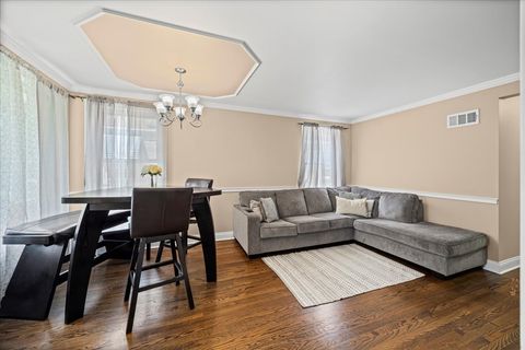 Tiny photo for 123 Bohland Avenue, Bellwood, IL 60104 (MLS # 12457653)