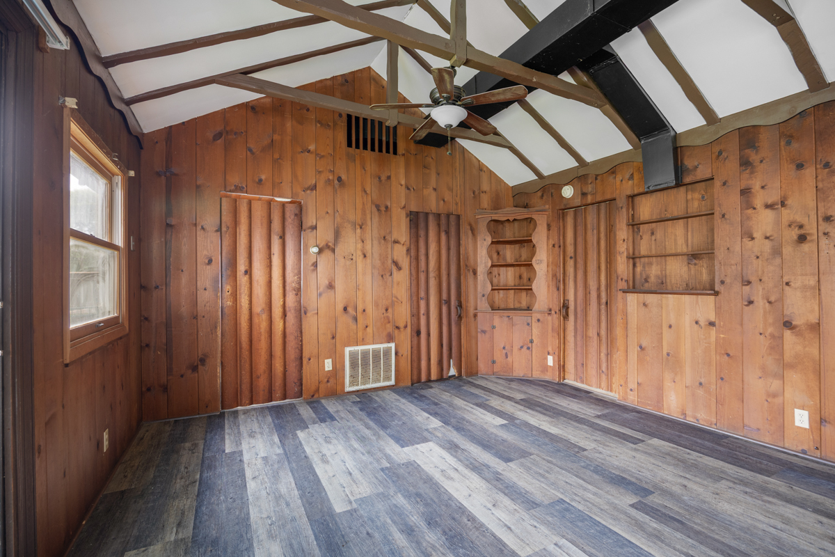 27 Atwater Parkway