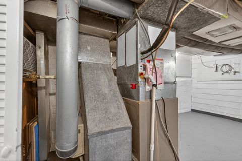 Tiny photo for 323 Hawthorne Boulevard, Glen Ellyn, IL 60137 (MLS # 12589854)