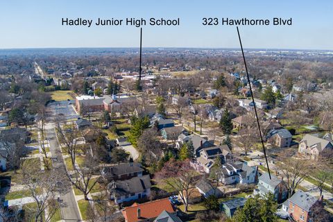 Tiny photo for 323 Hawthorne Boulevard, Glen Ellyn, IL 60137 (MLS # 12589854)