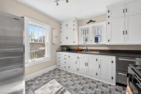 Tiny photo for 323 Hawthorne Boulevard, Glen Ellyn, IL 60137 (MLS # 12589854)