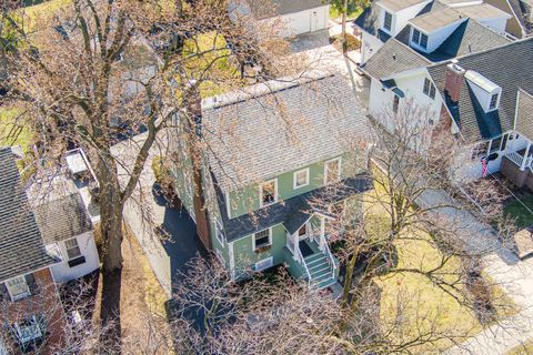 Tiny photo for 323 Hawthorne Boulevard, Glen Ellyn, IL 60137 (MLS # 12589854)