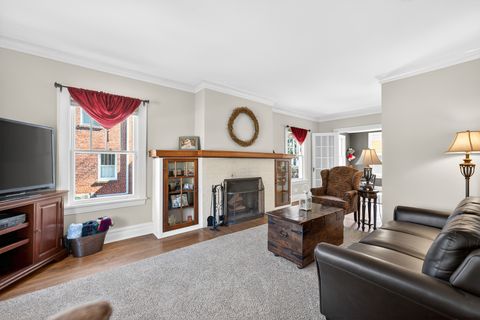 Tiny photo for 323 Hawthorne Boulevard, Glen Ellyn, IL 60137 (MLS # 12589854)