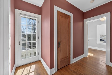 Tiny photo for 323 Hawthorne Boulevard, Glen Ellyn, IL 60137 (MLS # 12589854)